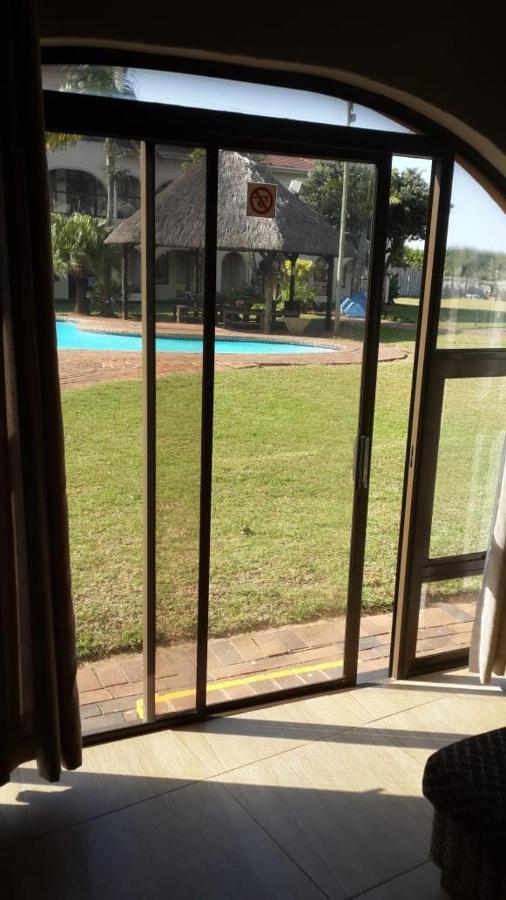 Cabanas Del Mar Amanzimtoti Luaran gambar